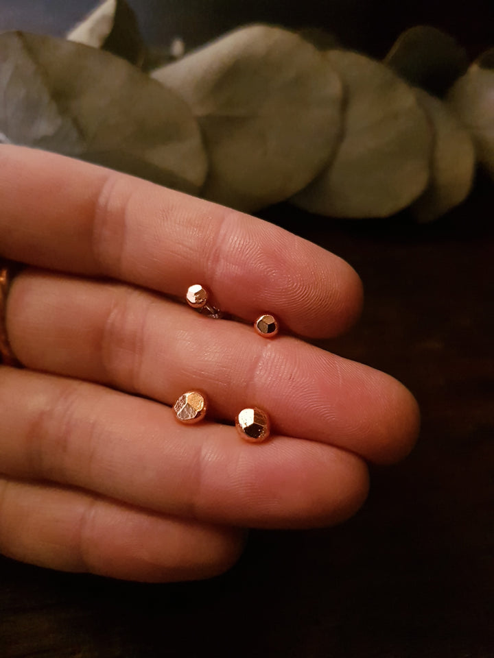 Pebble Copper Stud Earrings